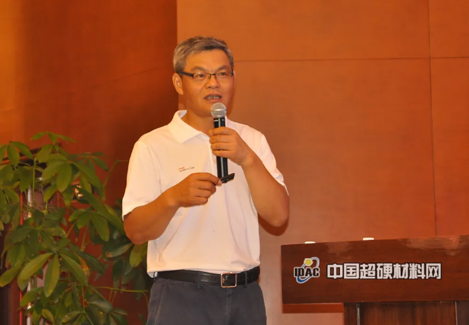 Professor Huang Yun of Chongqing University 